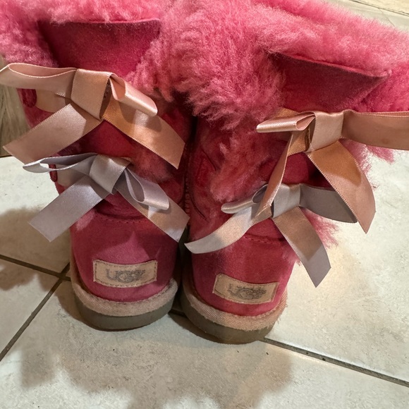 UGG Girls Bailey Bow II 1017394K Pink Round Toe Snow Boots - Size 3 - Picture 4 of 9